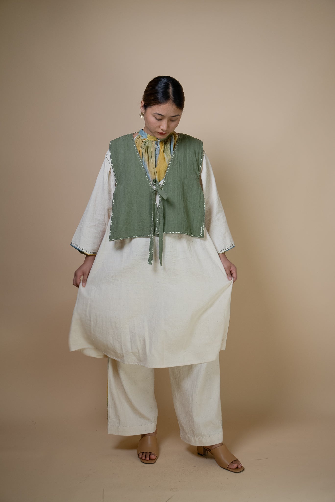 Lafaani - Meadows Unisex Reversible Bib