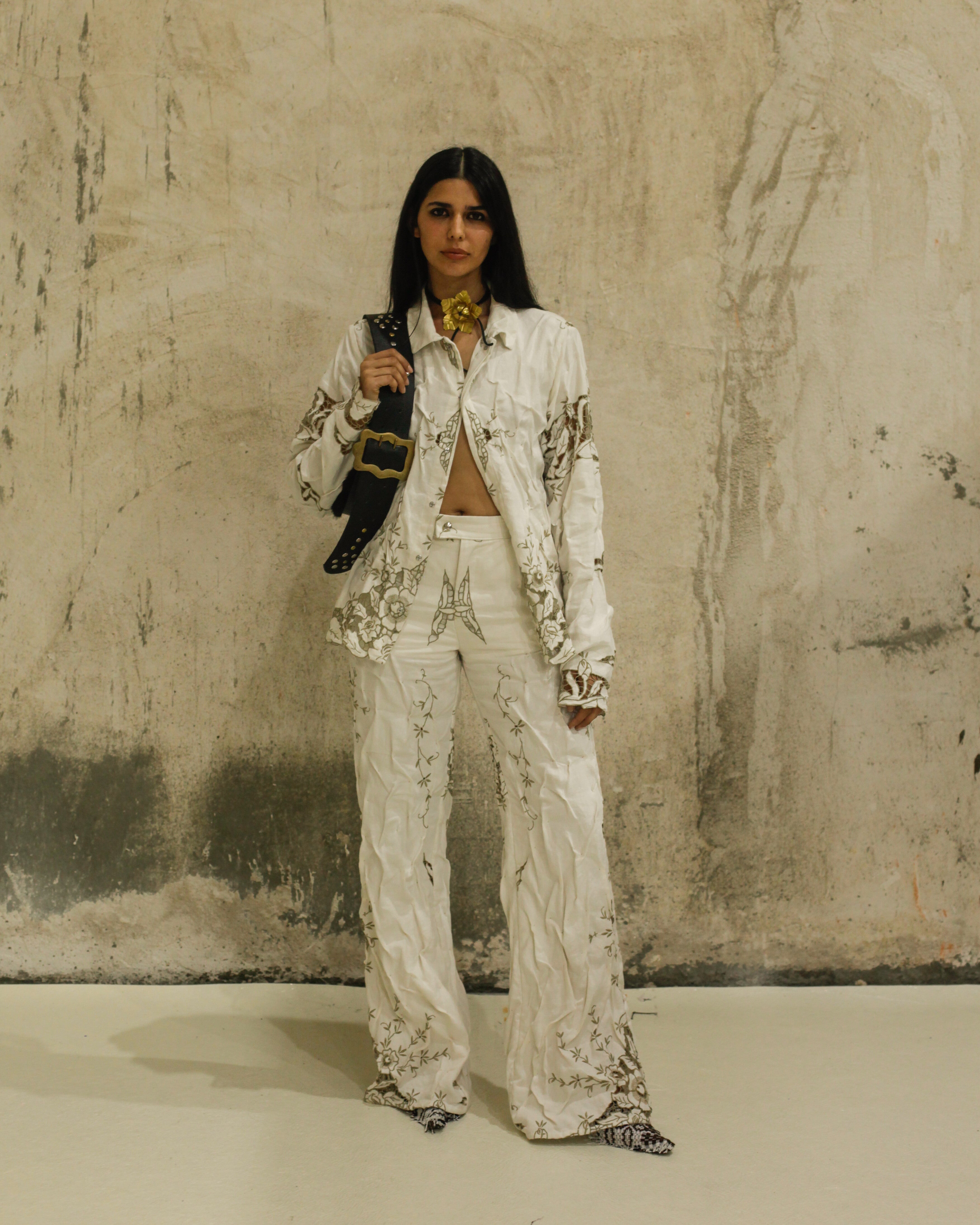 White pants with wet effect and madeira embroidery, by behen sold by two extra lives