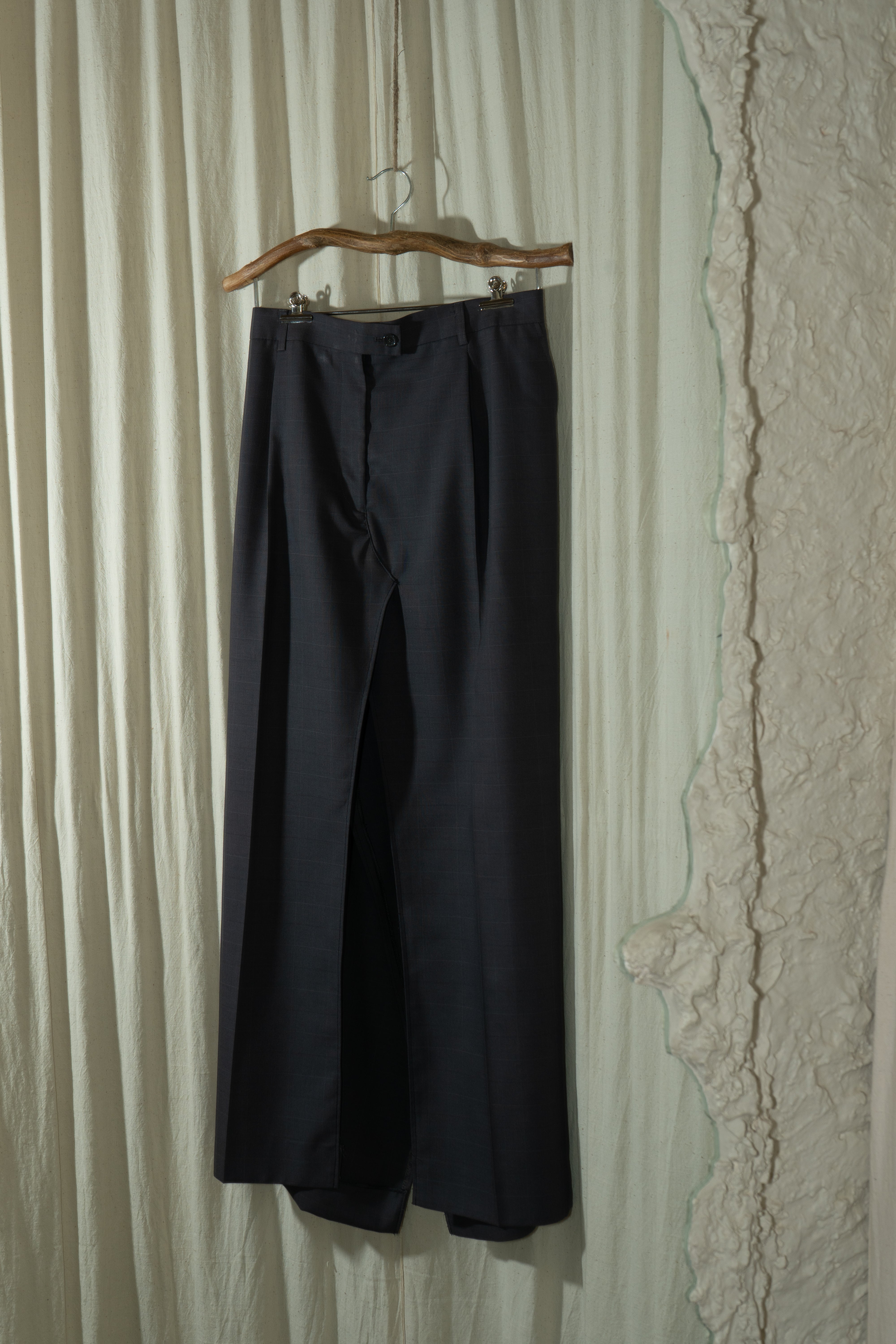 Twiggy Vintage - Grey Slit Skirt