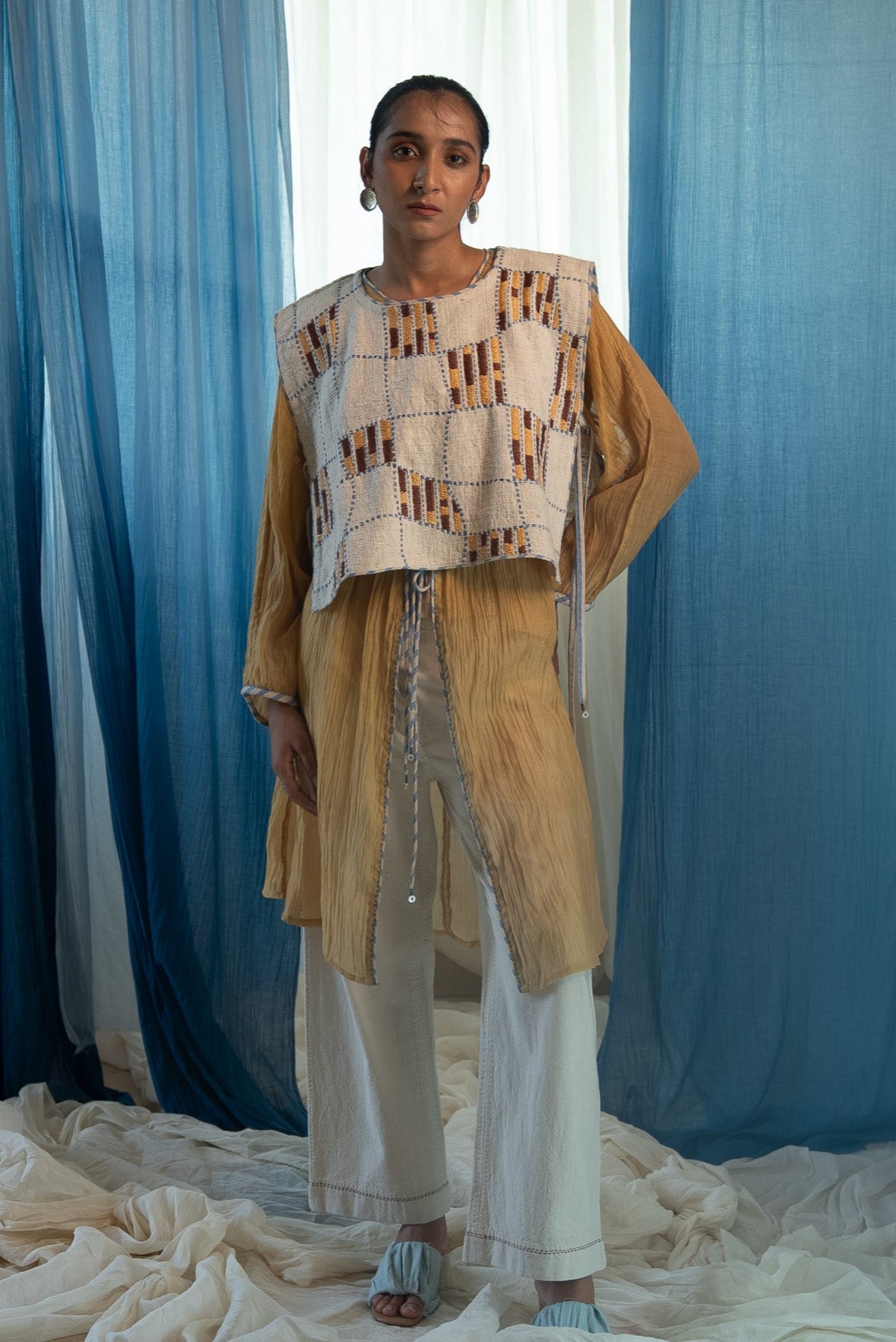 LAFAANI-AY Unisex Bib