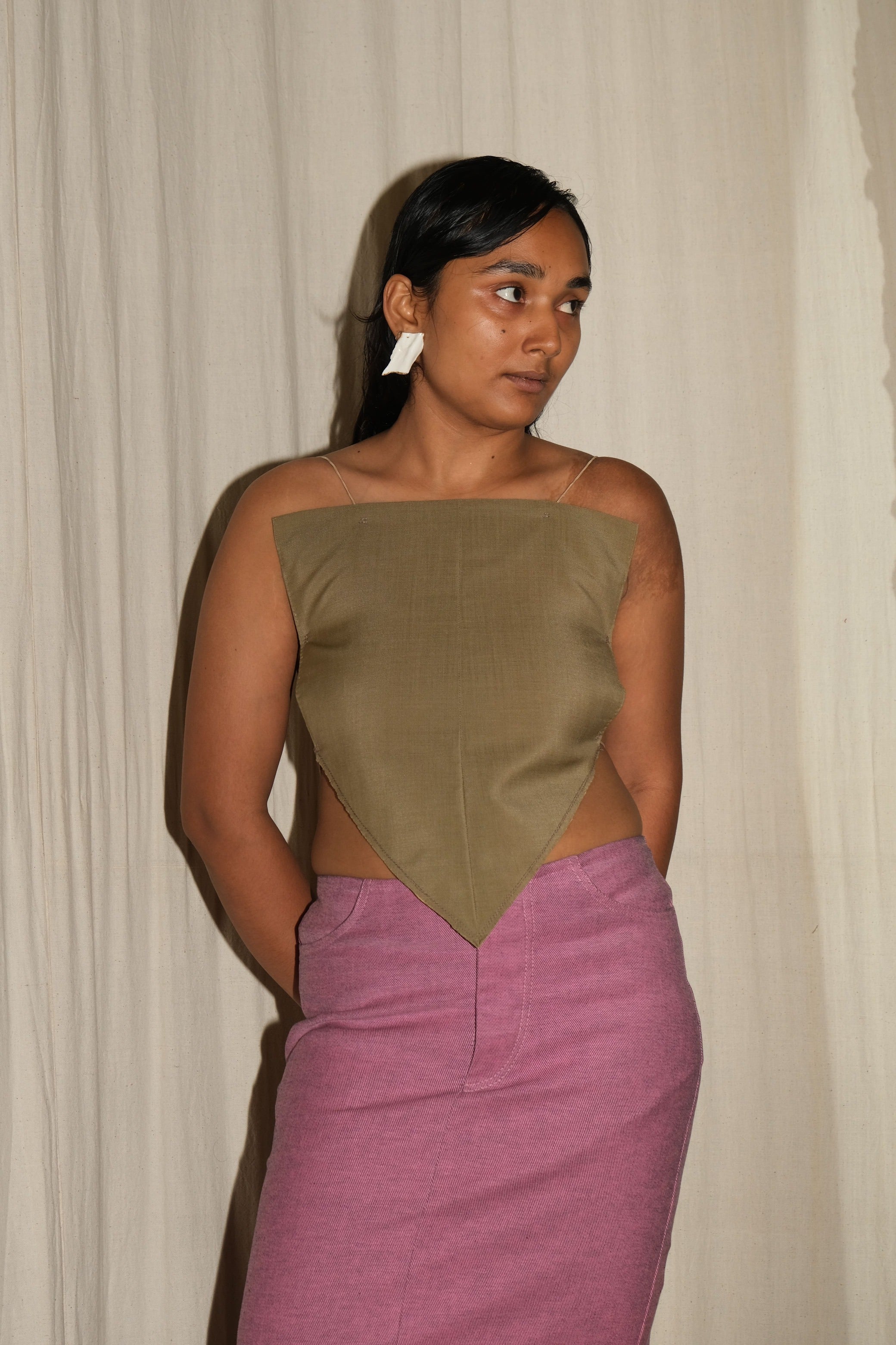 Twiggy Vintage - Triangular Backless Top