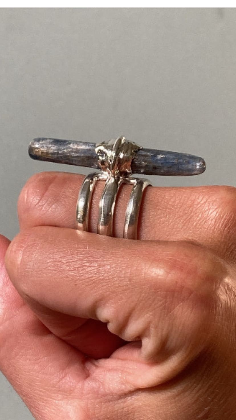 Silver 925 ring w KYANITE BY OJAS STUDIO SOLD BY TWO EXTRA LIVES