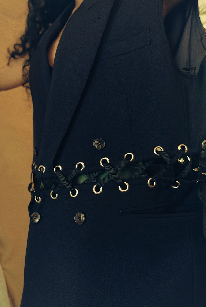 Not Conventional - Knot Vest