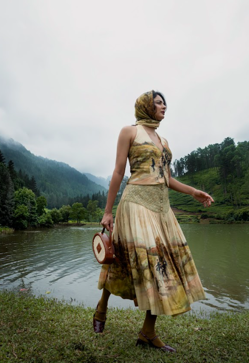 GODET CYCLE STORY SKIRT HANDWOVEN MULL