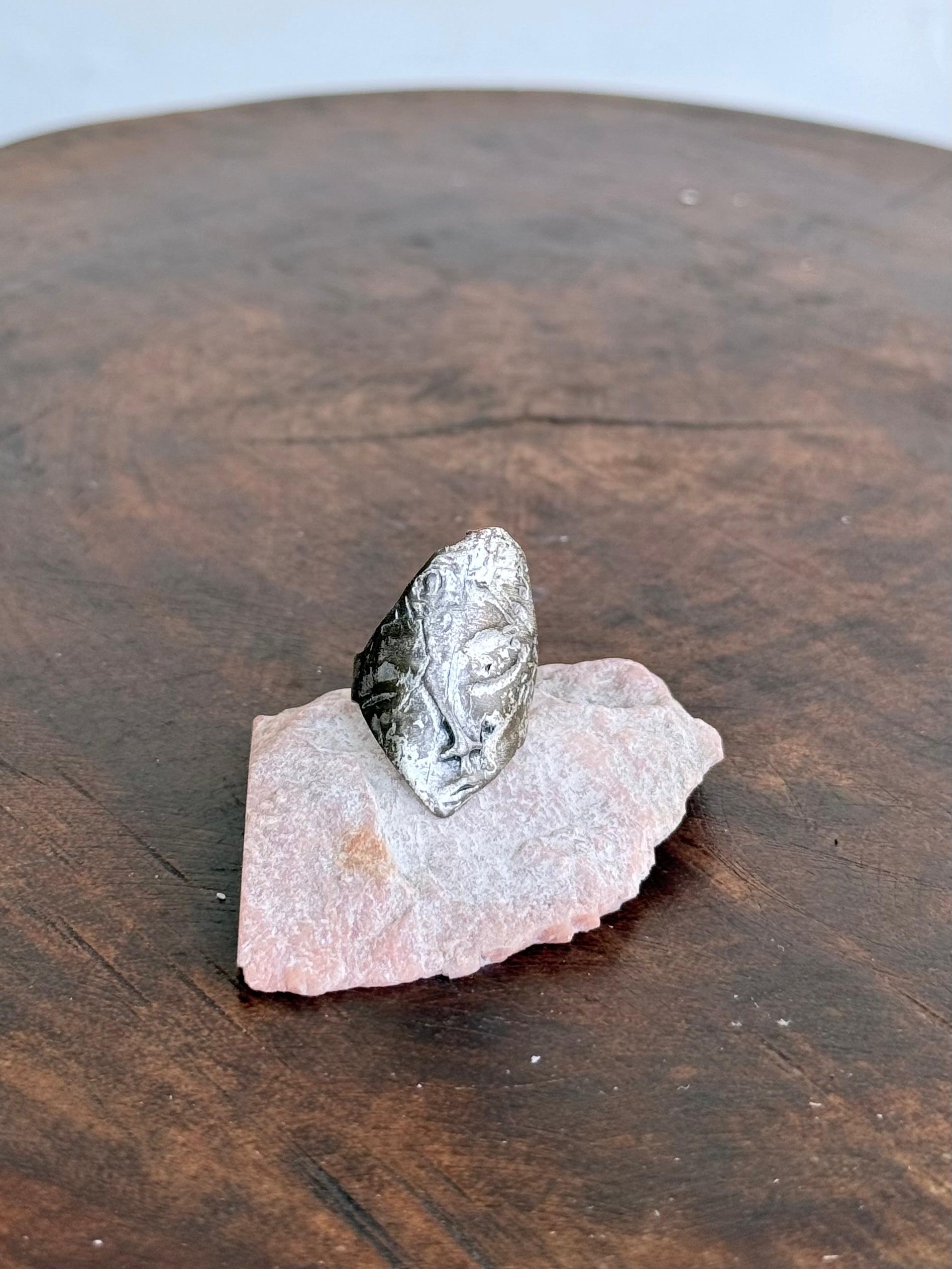 Srebrny Pierścień - Wyblakła Twarz