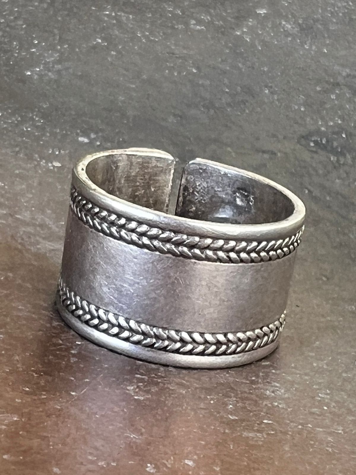 PARIS SILVER RING (THICK BAND)