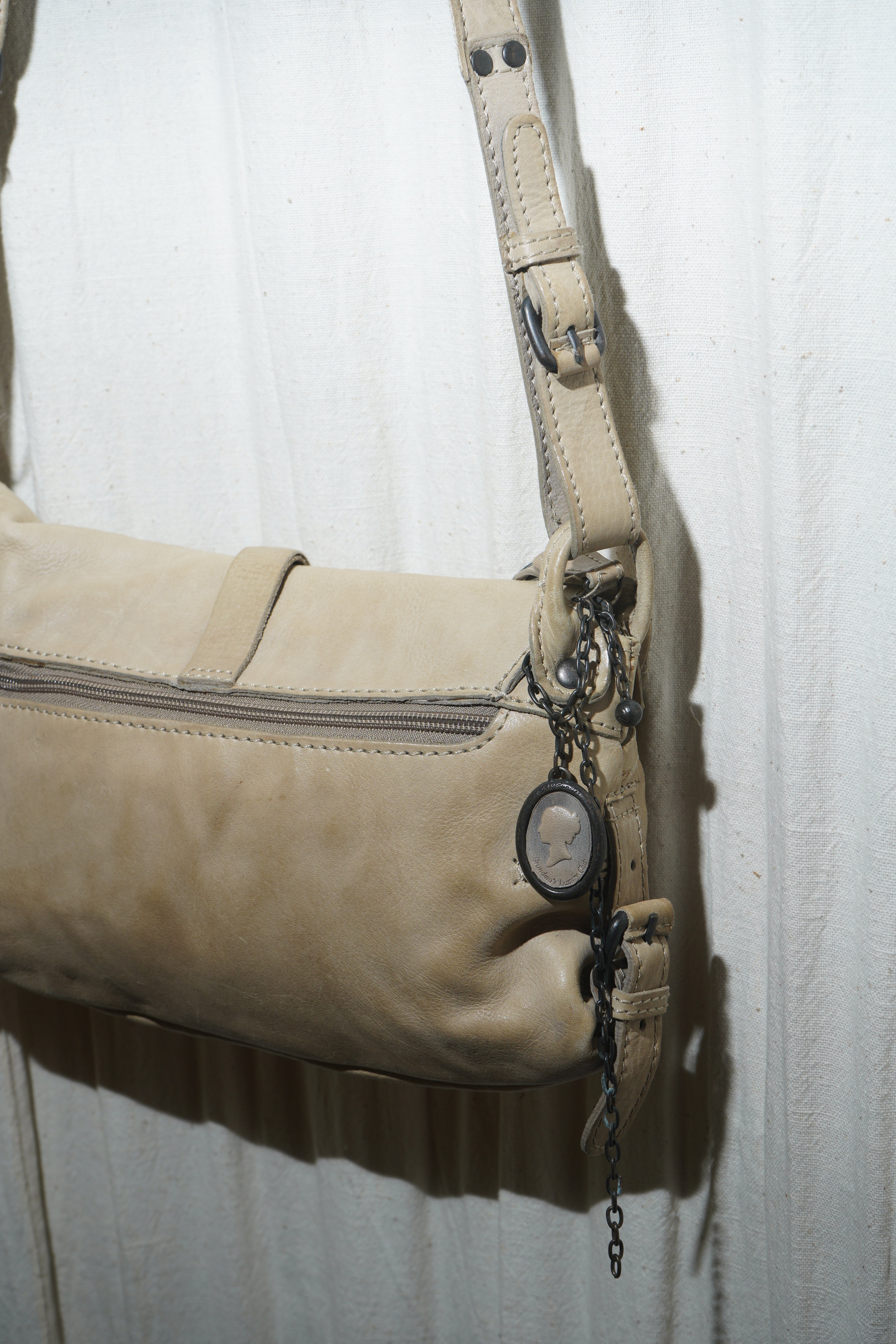 Aunts&Uncles - Beige Sling Bag