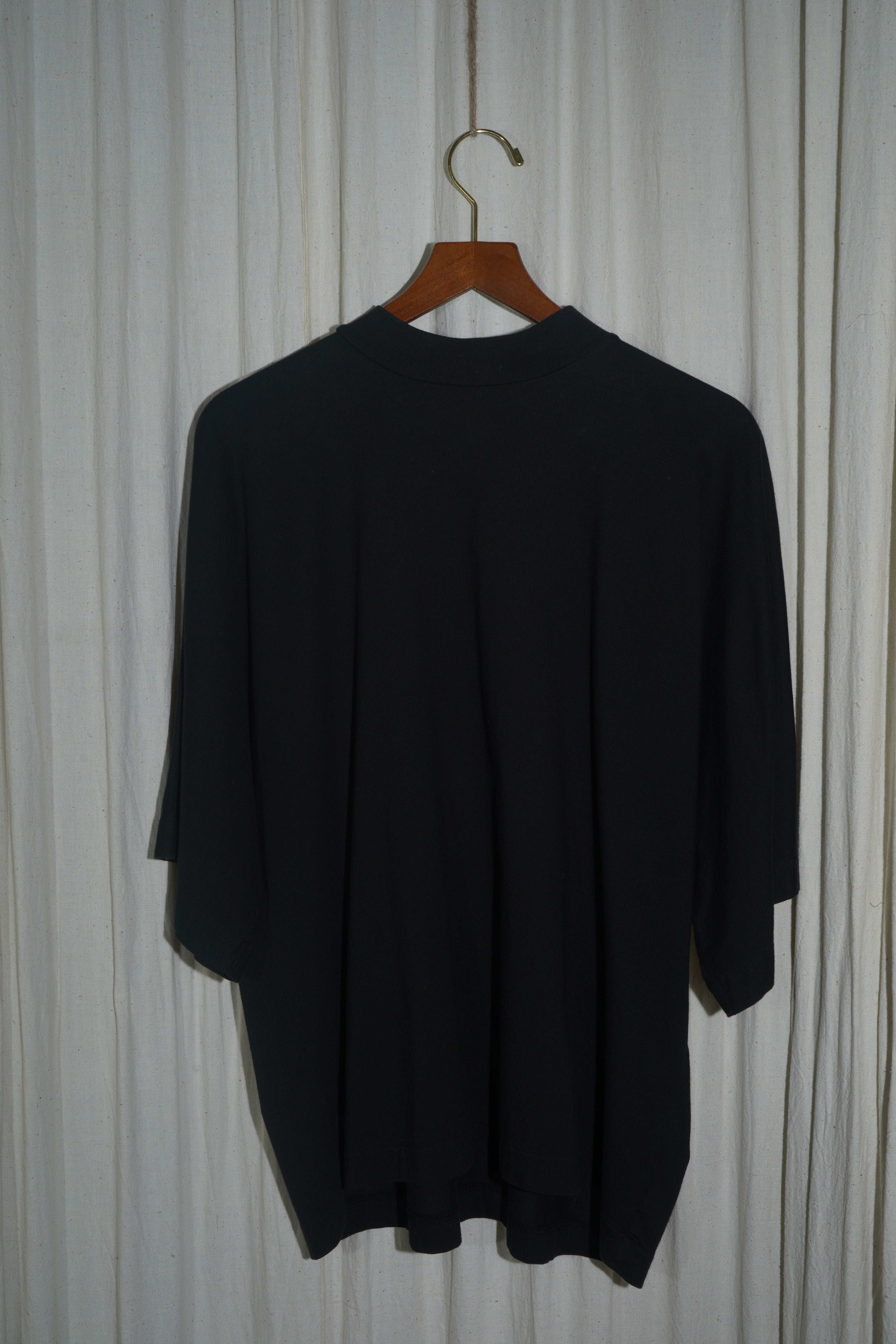 Koszulka Shai Wai - Unveiled Identity