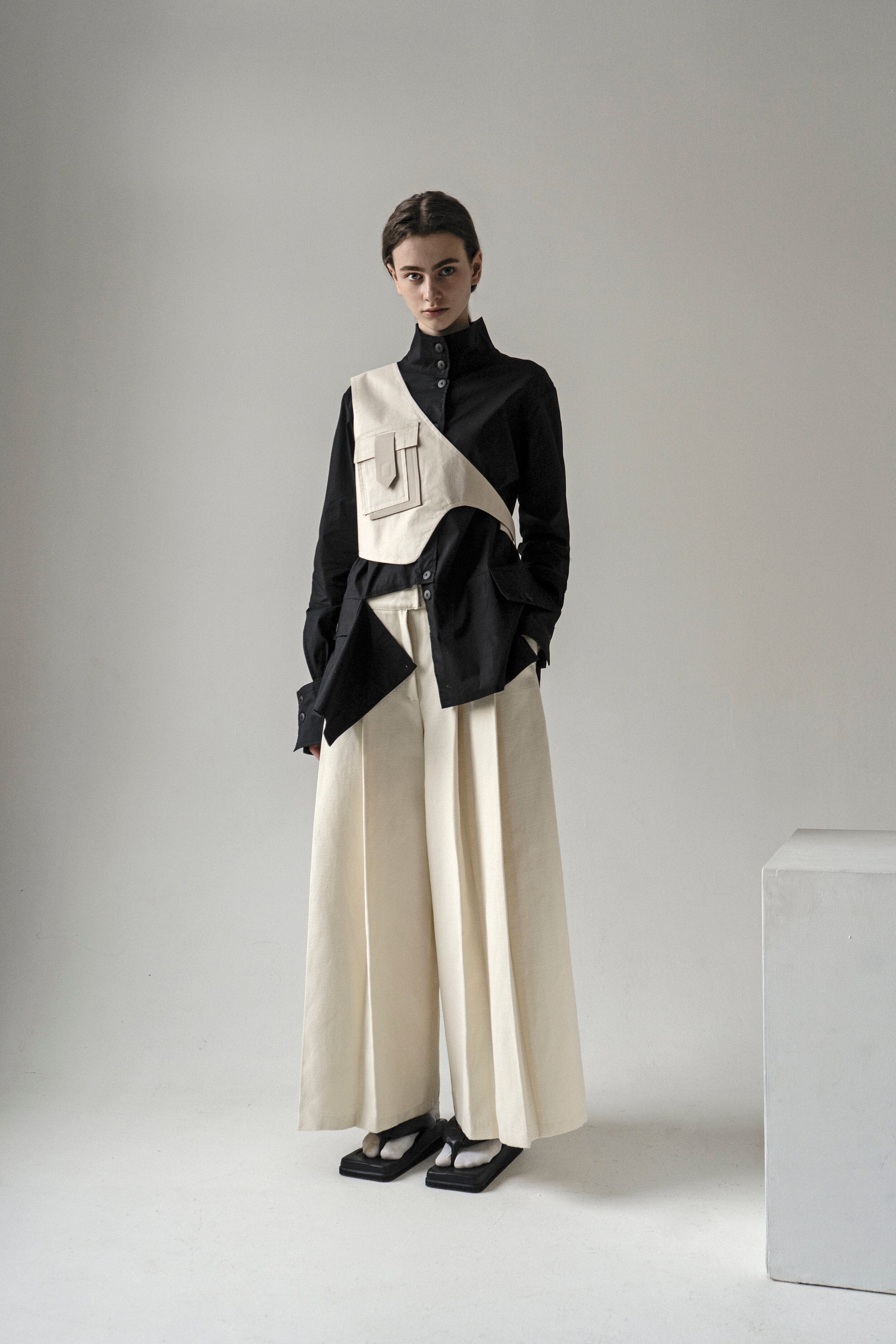 km-by-lange-off-white-one-shoulder-asymmetrical-vest-0004.jpg