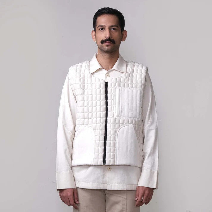 SujaniGilet off white.jpg